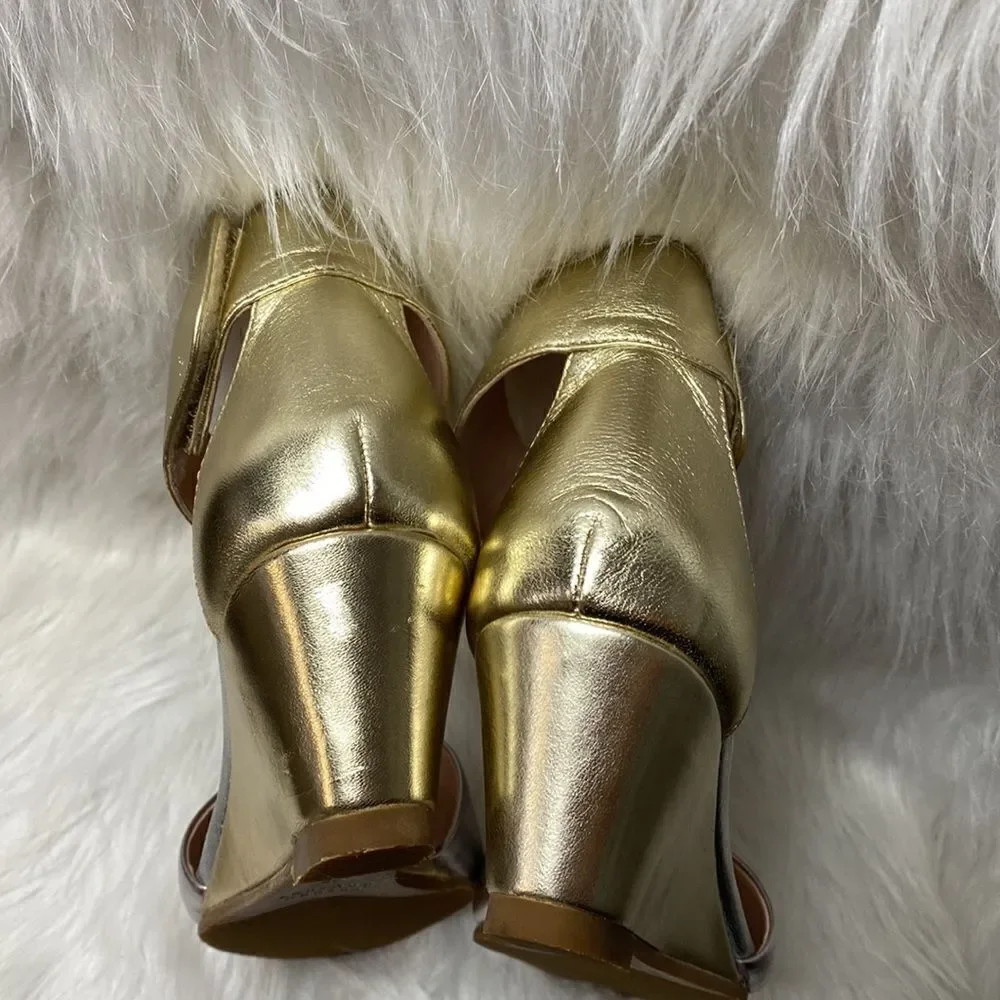 FRENCH COMFORT Champ/Silver Wedge Sandal‎